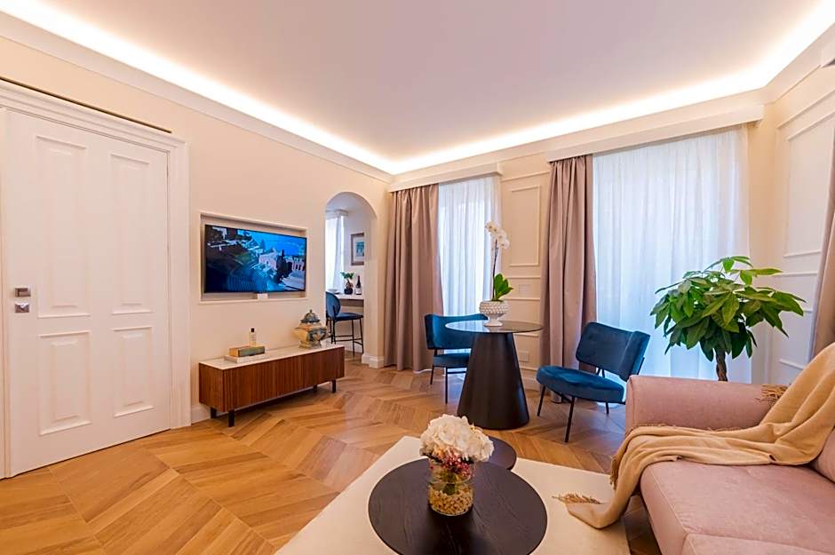 Naxi Suites