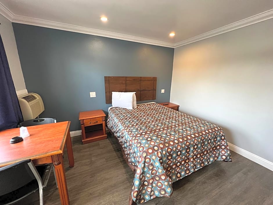 SOFI MOTEL
