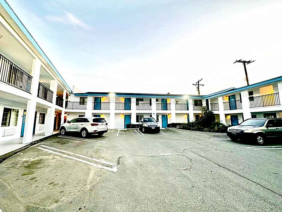 Casa Blanca Hotel & Suites Orange SR-55 Freeway, Near Honda Center, Chapman University, Disneyland
