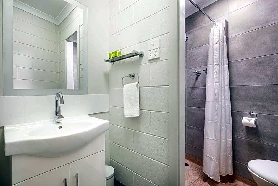 Nightcap at Hendon Hotel