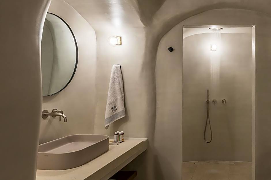 Art Maisons Oia Castle