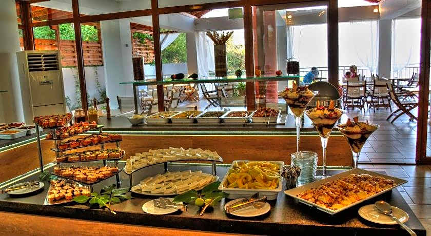 Maranton Beach Hotel