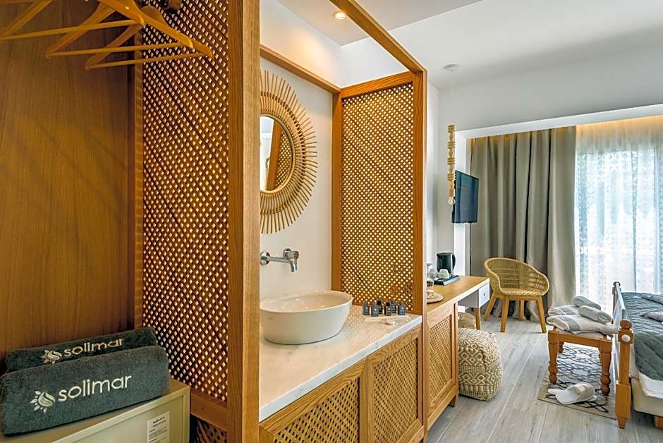 Solimar White Pearl - Adults Only