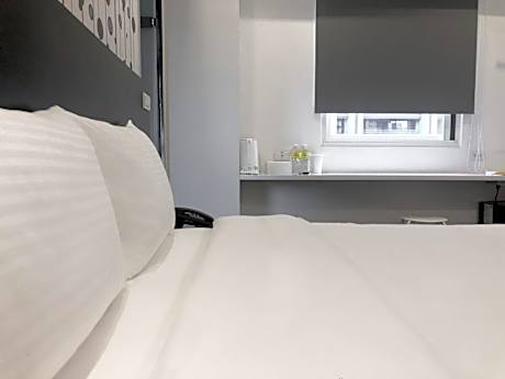 Deluxe Double Room with Bathtub