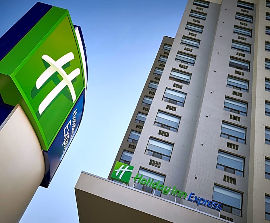 Holiday Inn Express Windsor Waterfront By IHG