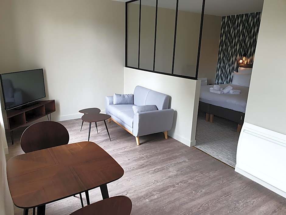 Au Loup Historic Apartments