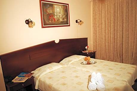 Twin Room with Mountain View