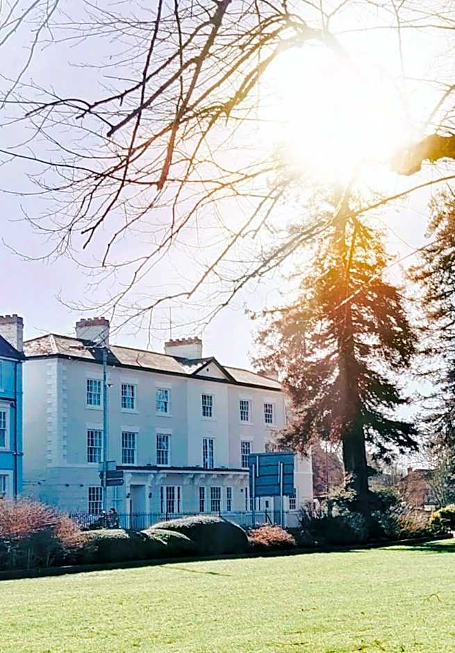 The Northwick Arms Hotel