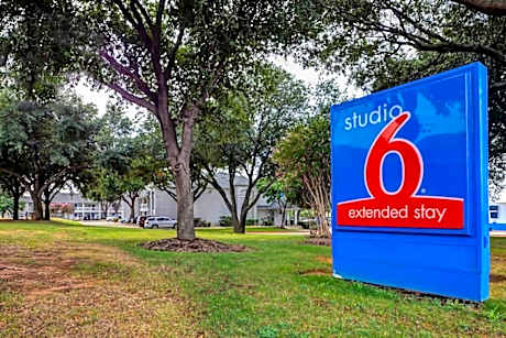 Studio 6-Arlington, TX - South - Dallas
