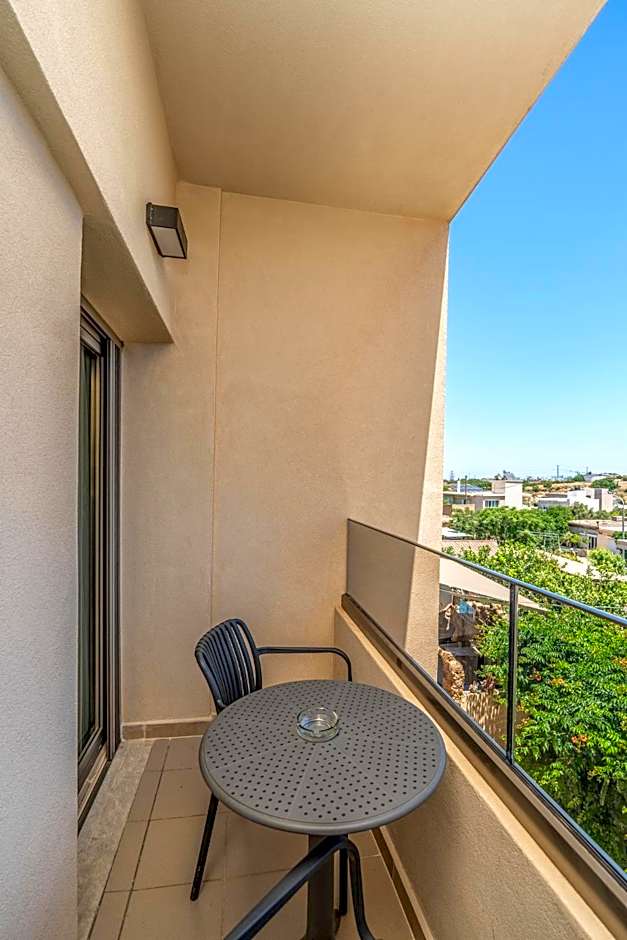 Erato Hotel