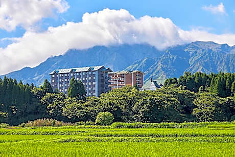 Kamenoi Hotel Aso Park Resort