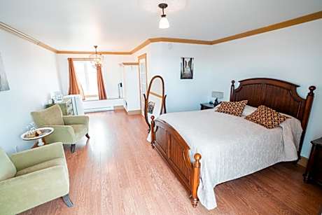 Queen Room with Sea View