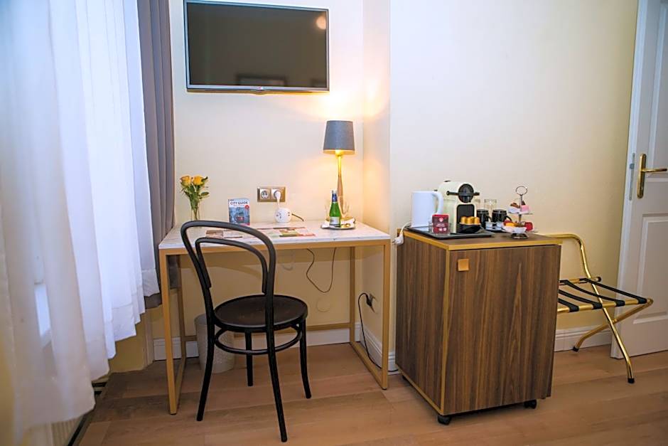 City Pension Stephansplatz I Self Check In I AC in all rooms