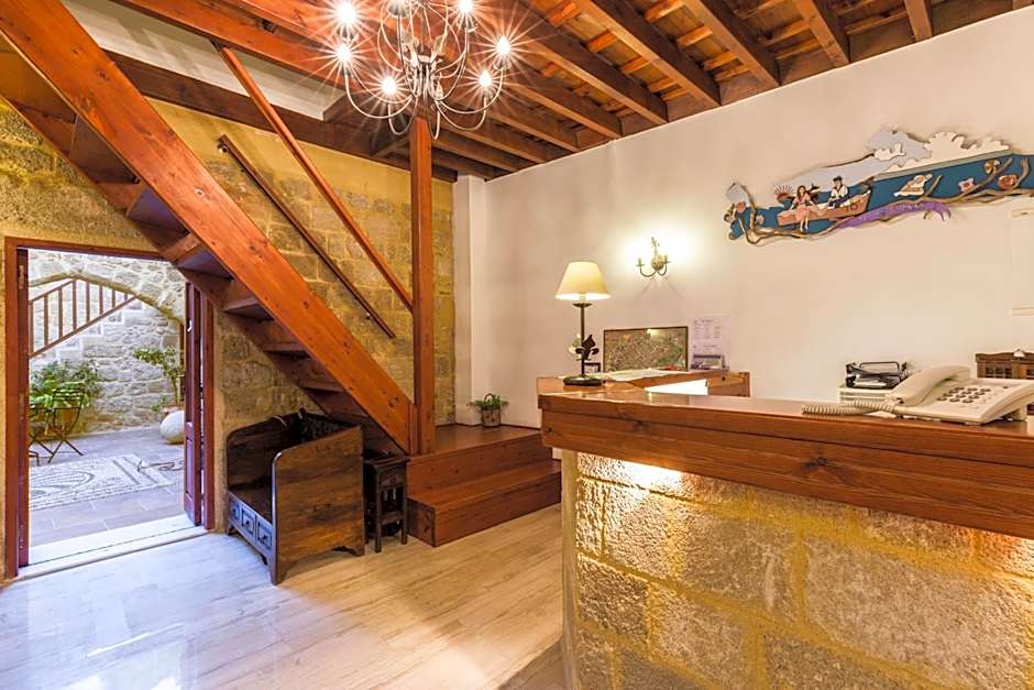 Camelot Traditional & Classic Hotel