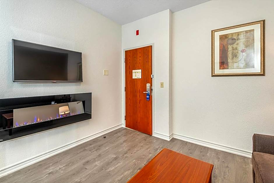 Comfort Inn & Suites Thousand Islands Harbour District