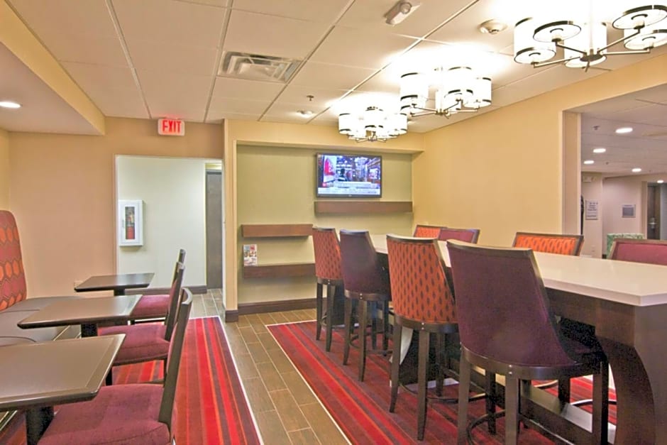 Hampton Inn By Hilton Columbus-South