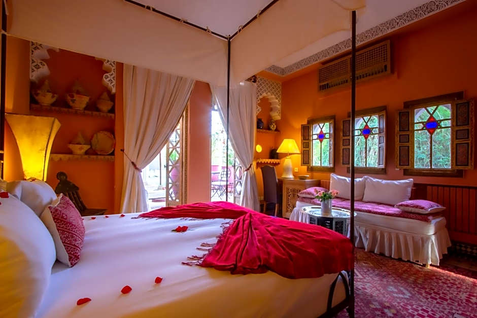 Riad Kaiss By Anika