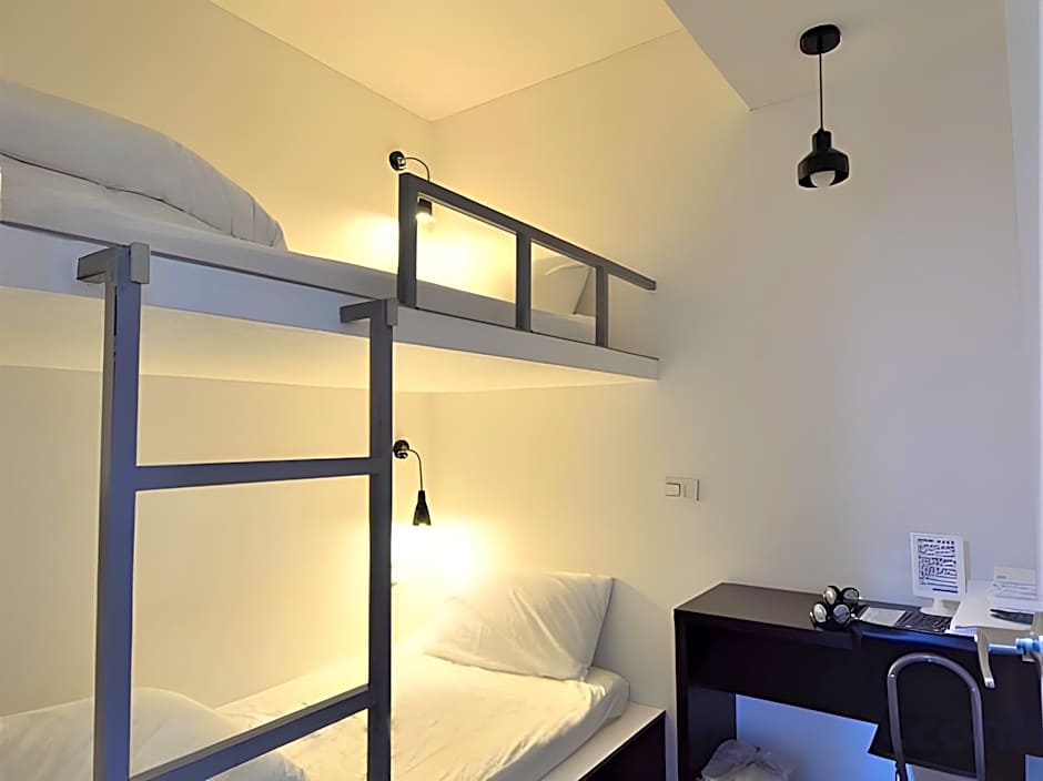 Inn Cube Taipei Main Station