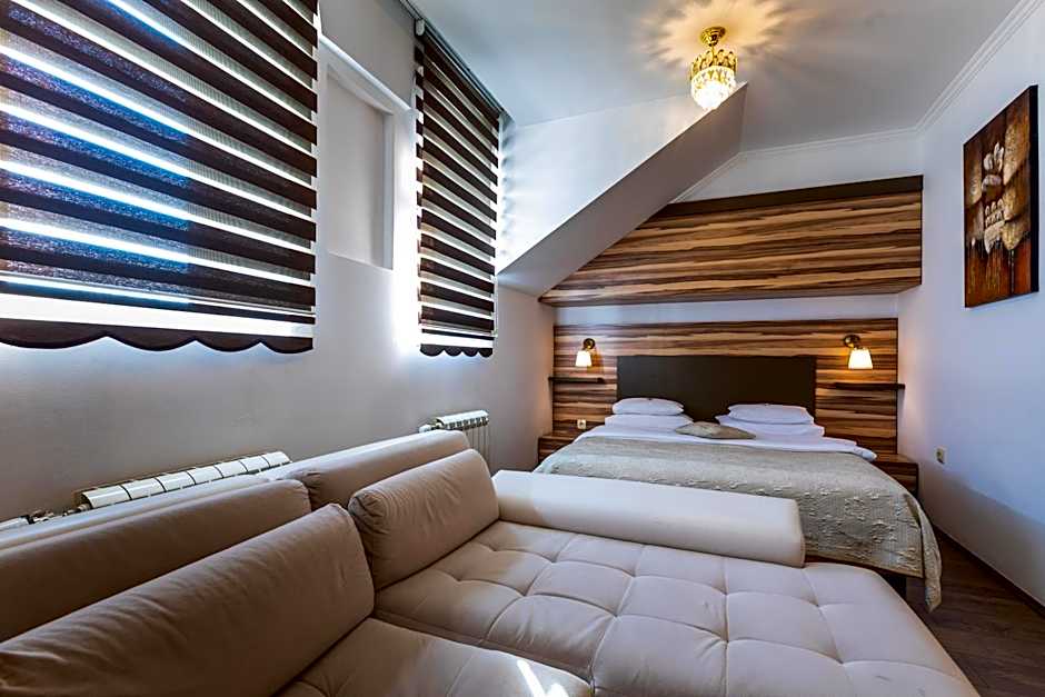 Garni Hotel Royal Crown