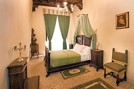 Double Room with Private External Bathroom