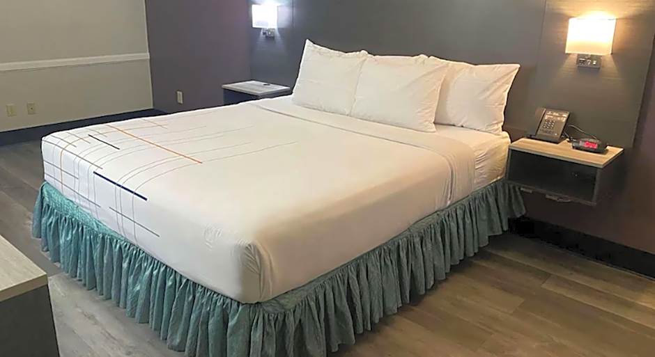 La Quinta Inn & Suites by Wyndham Bakersfield South