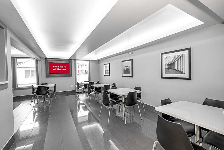 Red Roof Inn & Suites Calhoun