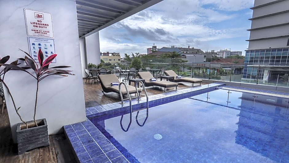 Golden Tulip Essential Makassar