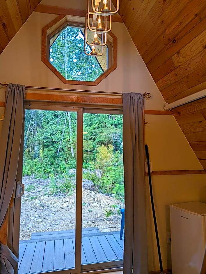 Tree Ring Cabin on 33 Acre Farm