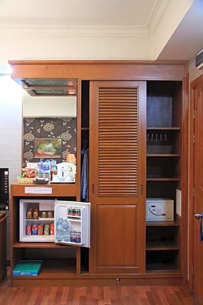 Excel Treasure Hotel