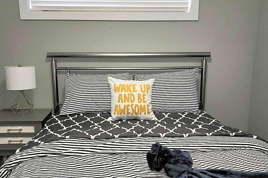 QUIET & COZY MODERN SUITE CLOSE TO RCMP