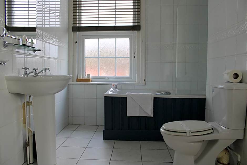 The Birdham Hotel & Restaurant