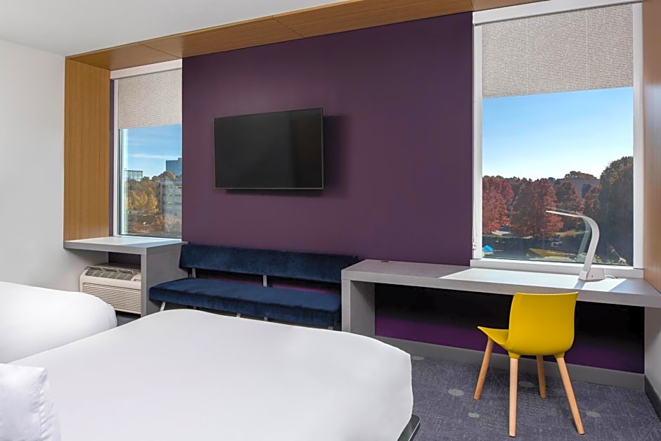 Aloft Charlotte Ballantyne
