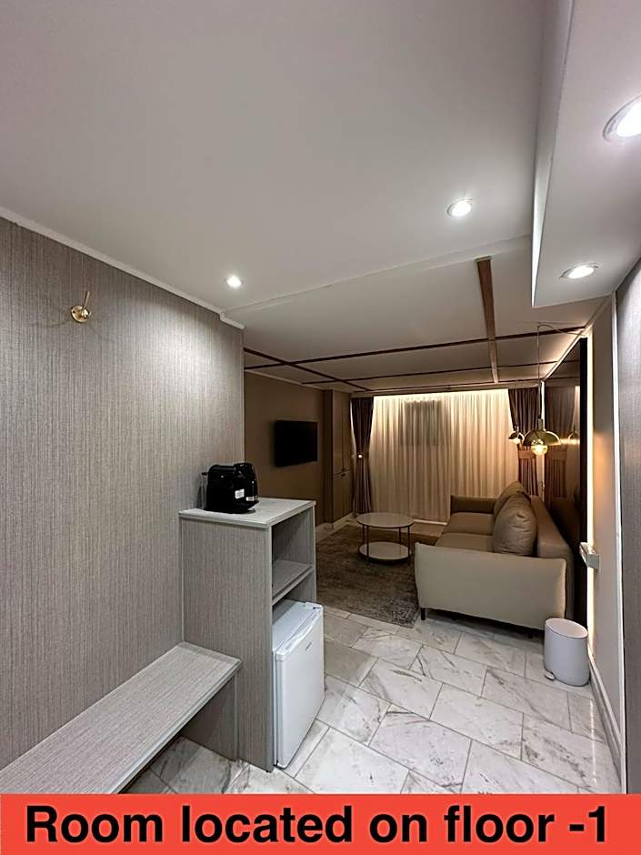House4You - Blanari