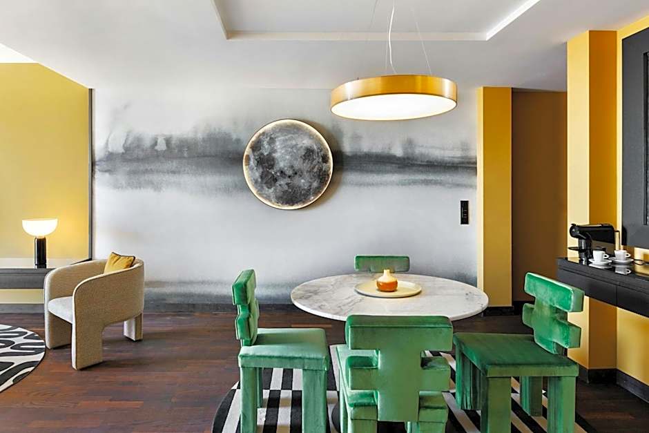 Renaissance Zurich Tower Hotel