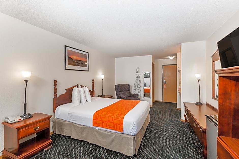 Howard Johnson by Wyndham Wichita Airport