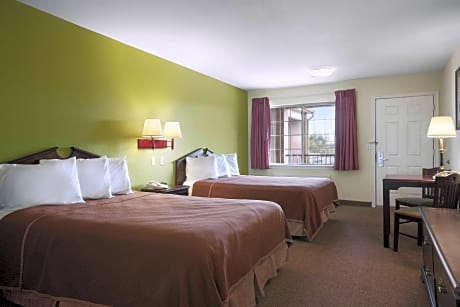 2 Queen Beds Non-Smoking