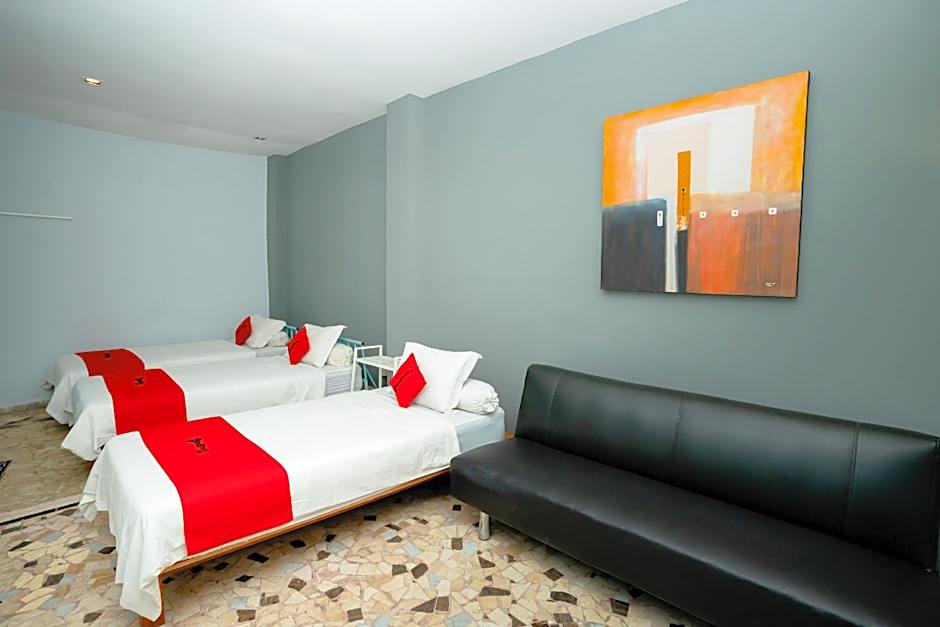 RedDoorz near RSUD Kota Mataram