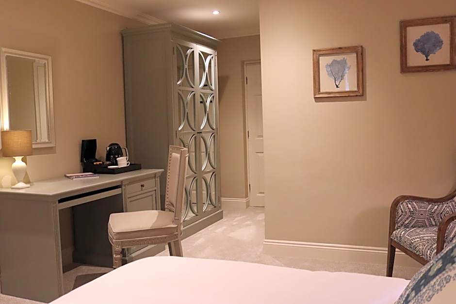 Rafters at Riverside House Hotel