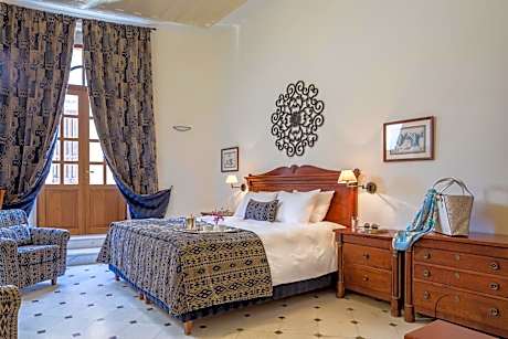 Honeymoon Suite with King Size Bed and Hot Tub