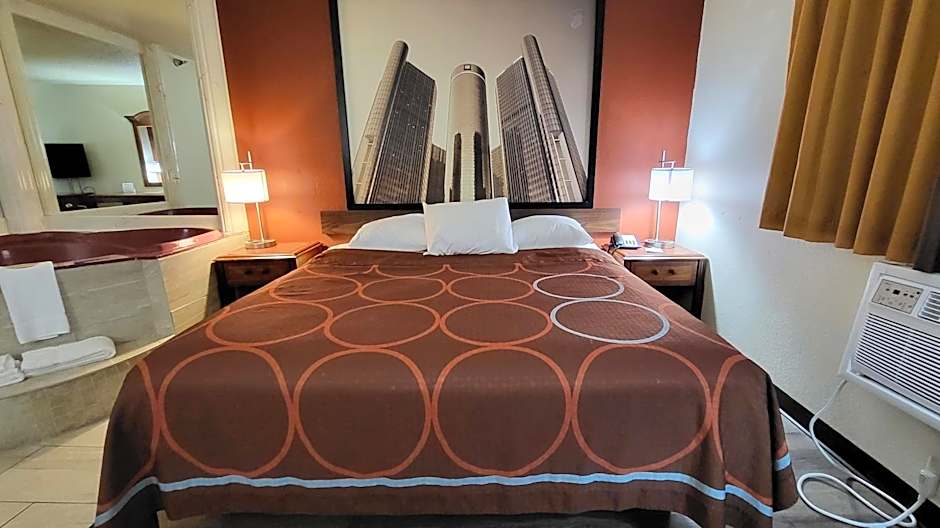 Super 8 by Wyndham Canton/Livonia Area