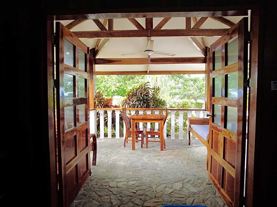 Photo 1 of 4 of Bungalow, Sea View