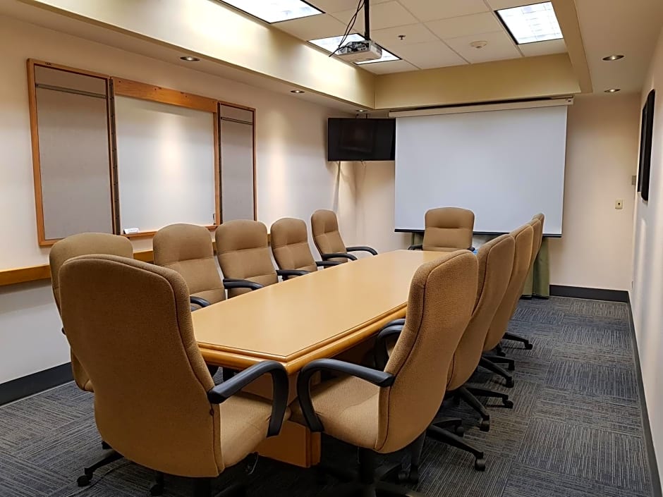 Holiday Inn Express Saltillo Zona Aeropuerto By IHG