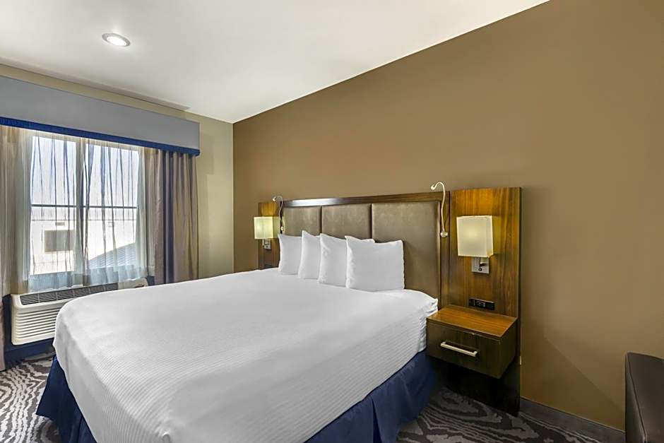 Best Western Plus Williston Hotel & Suites