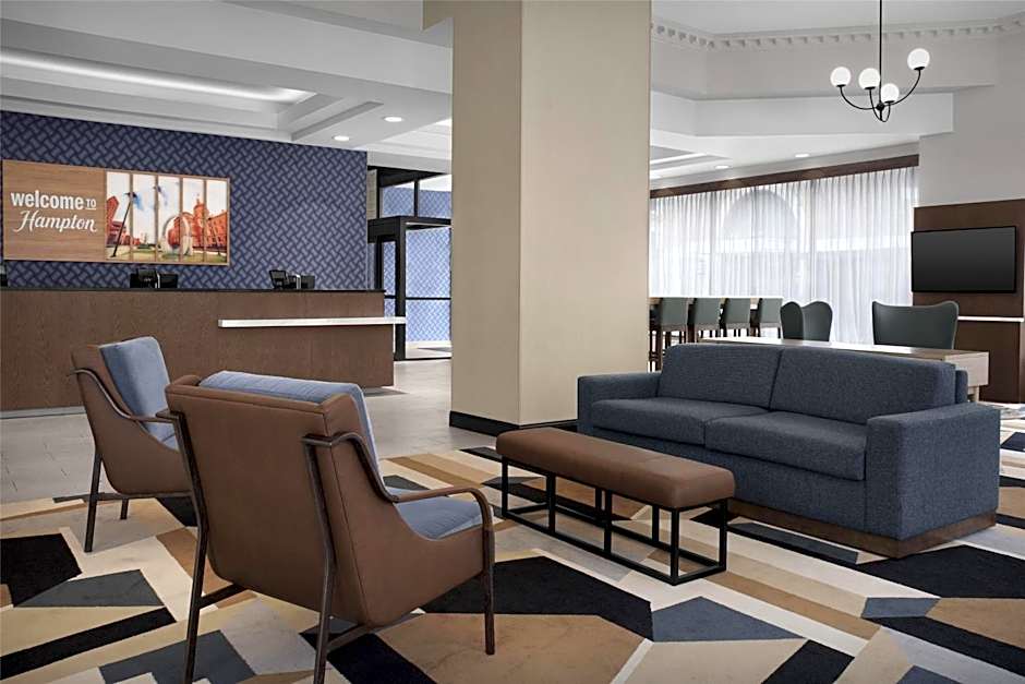 Hampton Inn By Hilton Indianapolis Downtown Across from Circle Centre