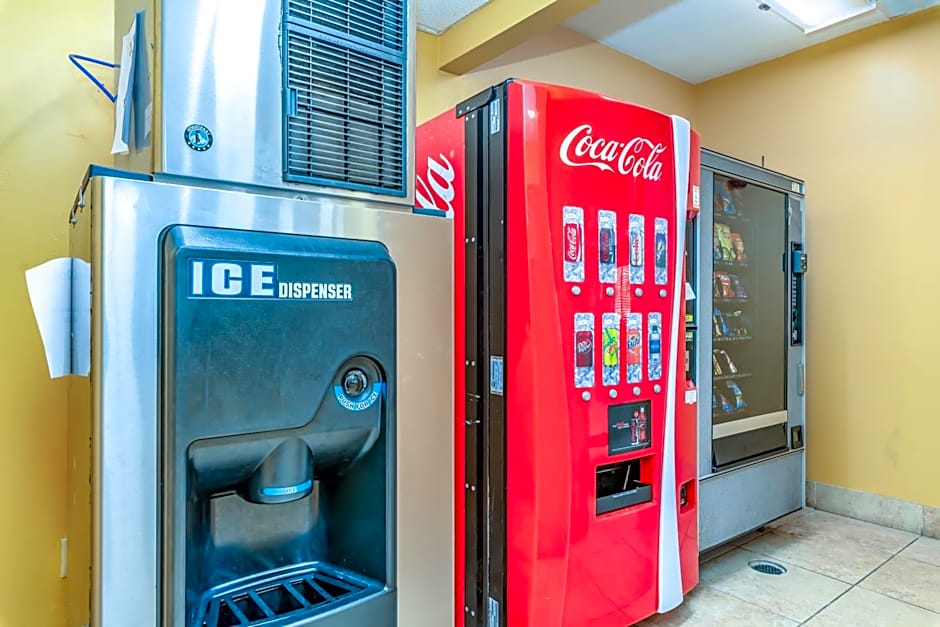 Days Inn & Suites by Wyndham Prattville-Montgomery