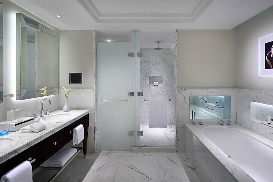 Photo 1 of 1 of Club Grand 1 King Bed, Burj Khalifa View