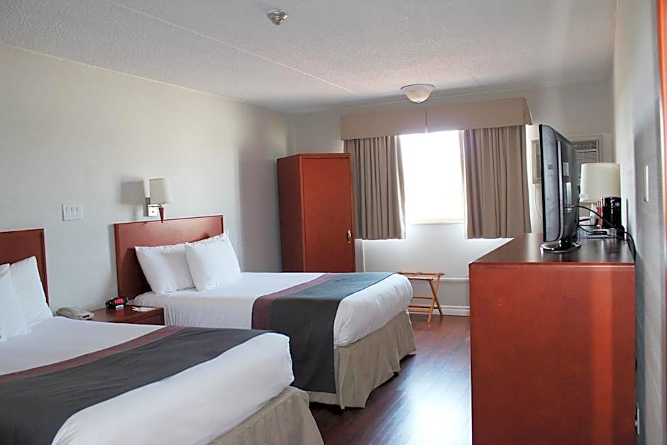 Days Inn & Conference Center by Wyndham Bridgewater