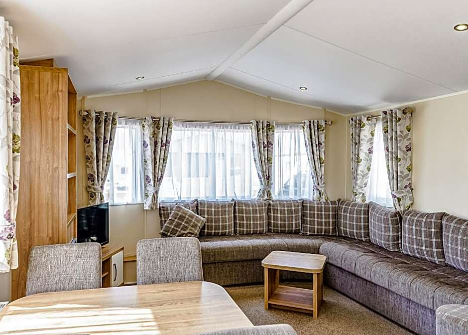 Riverside Holiday Village