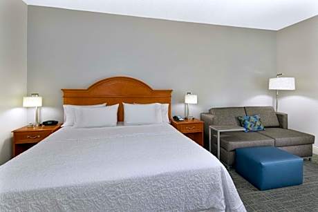 Executive King Room with Sofa Bed - Non-Smoking