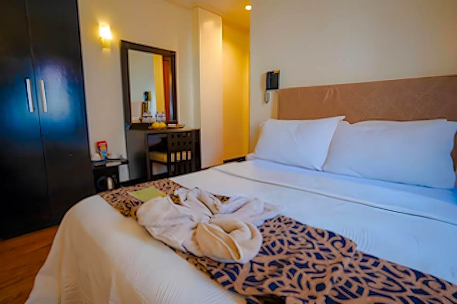 West Loch Park Hotel Vigan